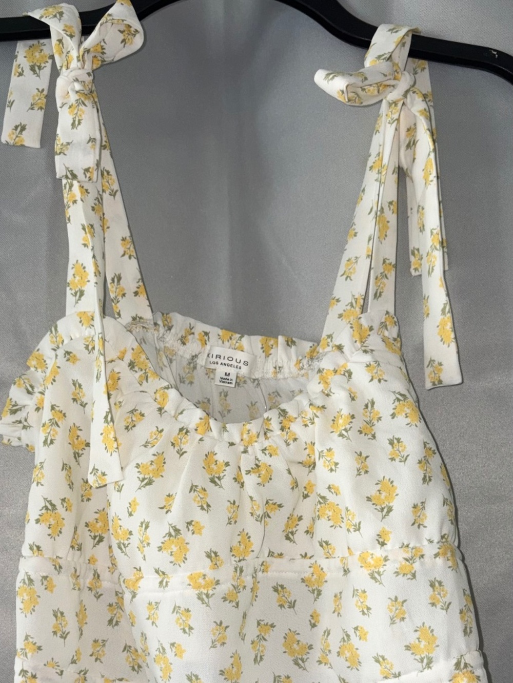 White yellow flowers tank